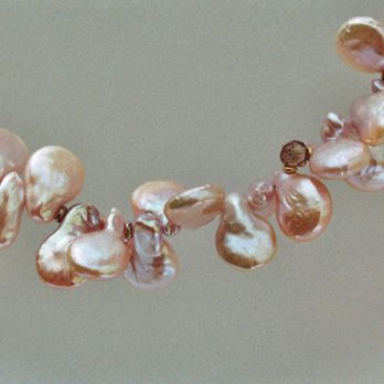 Suesswasserperlen Spinelltropfen