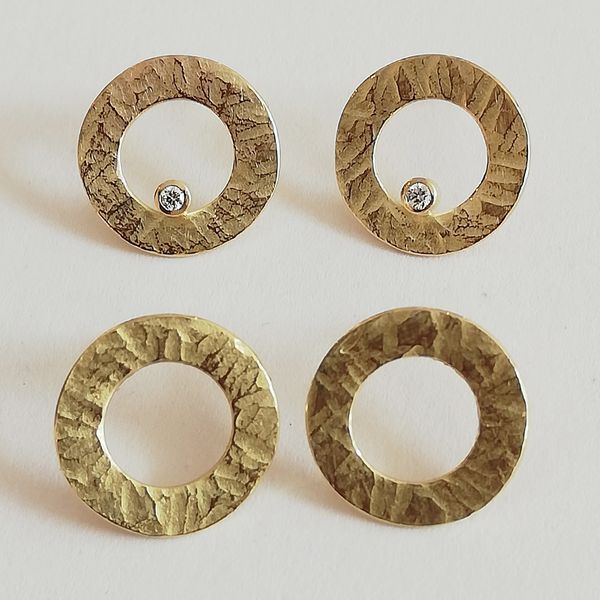 750 Gold mit und ohne Brillanten 750 Gold mit und ohne Brillanten