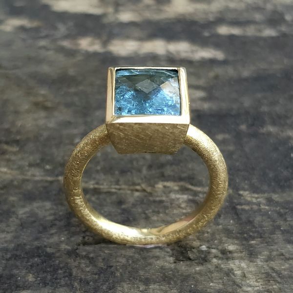 750 Gold Aquamarin